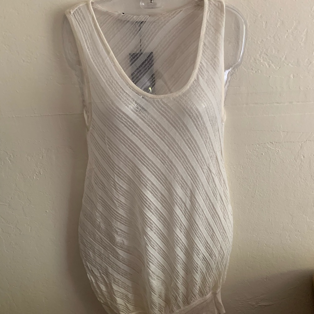 Jen Kao sleeveless sweater